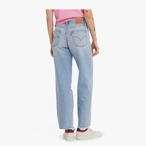 Levi's 94’ Baggy Jeans in Light Wash - Picture 3 of 5